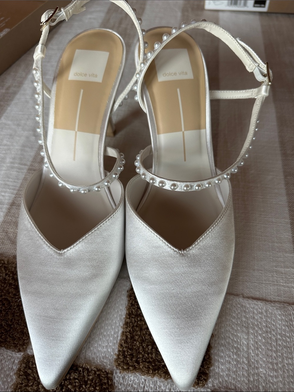 Dolce Vita Kamra Pearl true white satin bridal shoes size 10 NWT